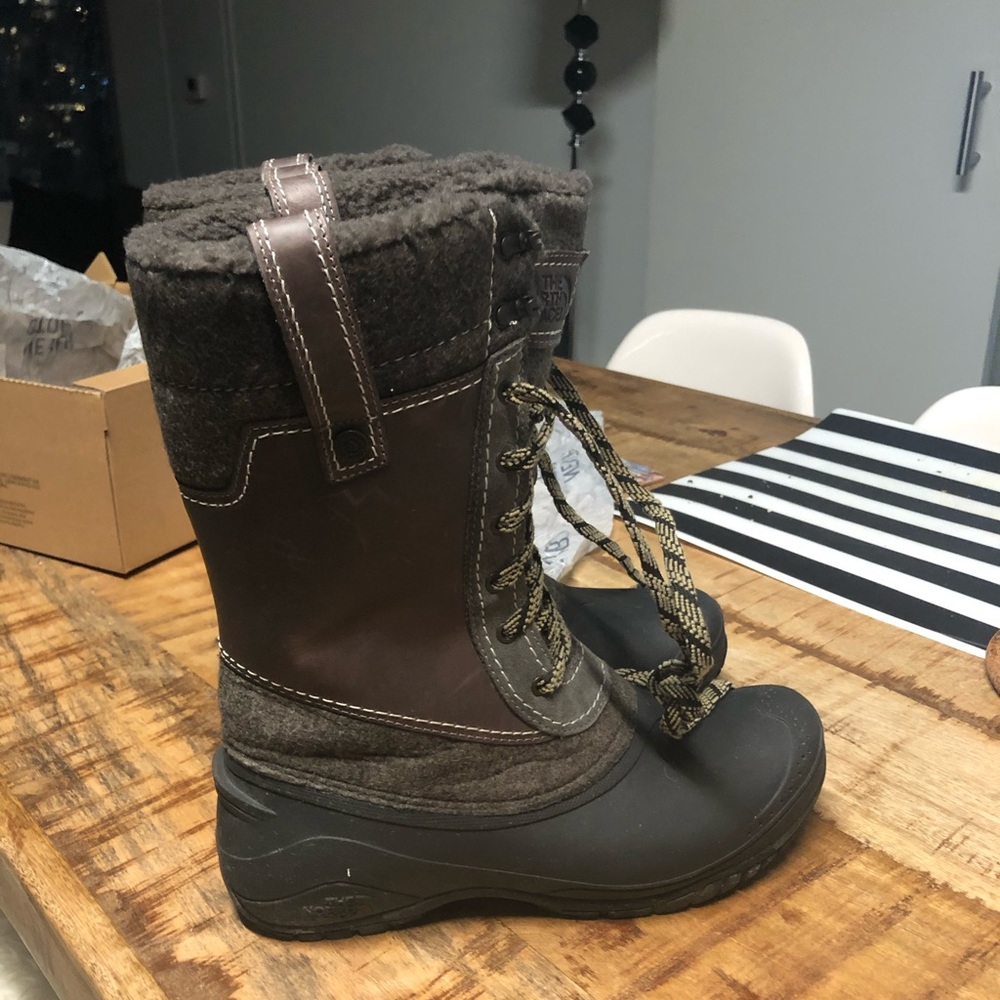 North face snow boots like new